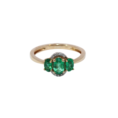 engagement ring emerald