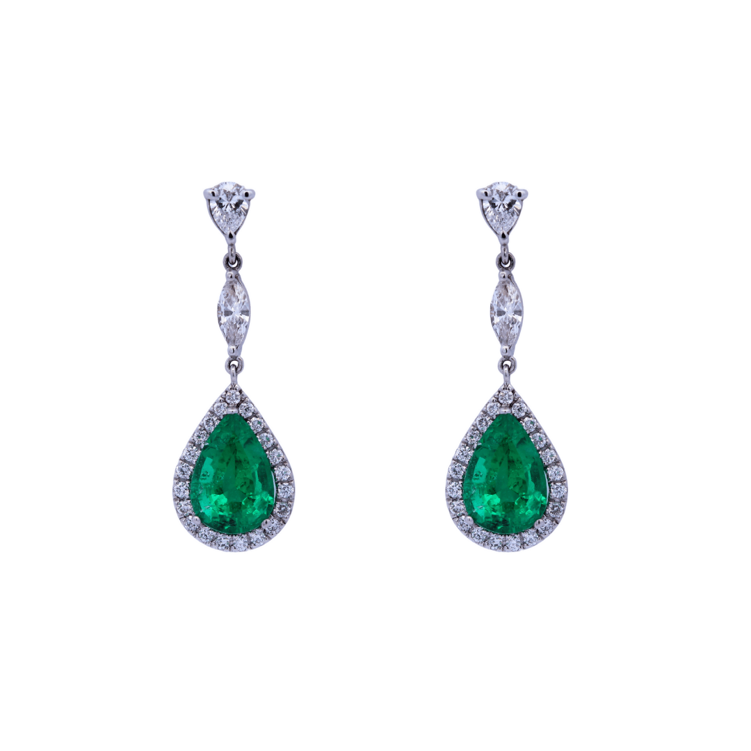 emerald-earrings