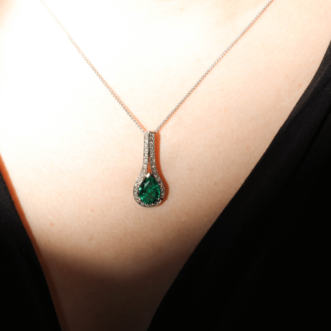 emerald-pendant