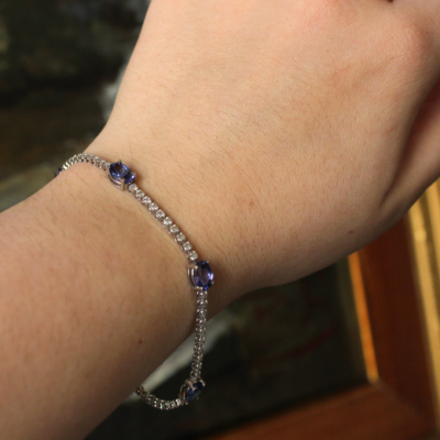 18K White Gold Oval Tanzanite & Diamond Bracelet - Image 2