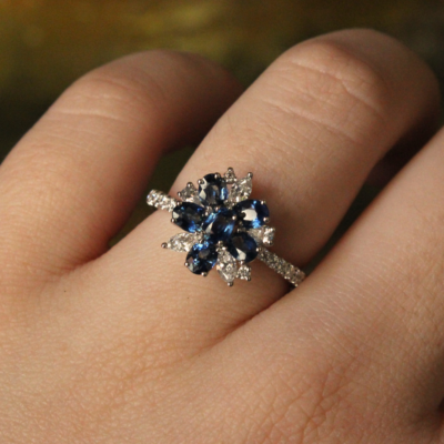 18K White Gold Flower Sapphire Diamond Ring - Image 2